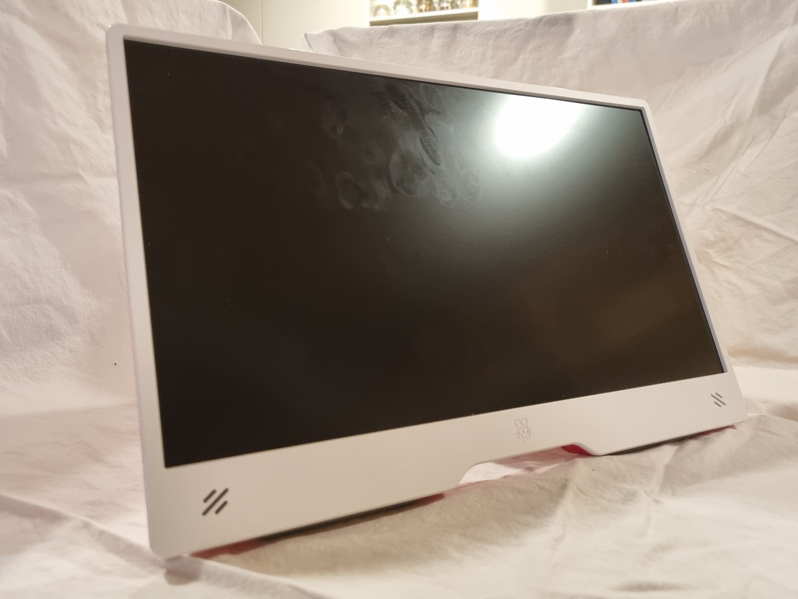 Raspberry Pi Display Module Monitor – Red & White 50-75ch - Image 8