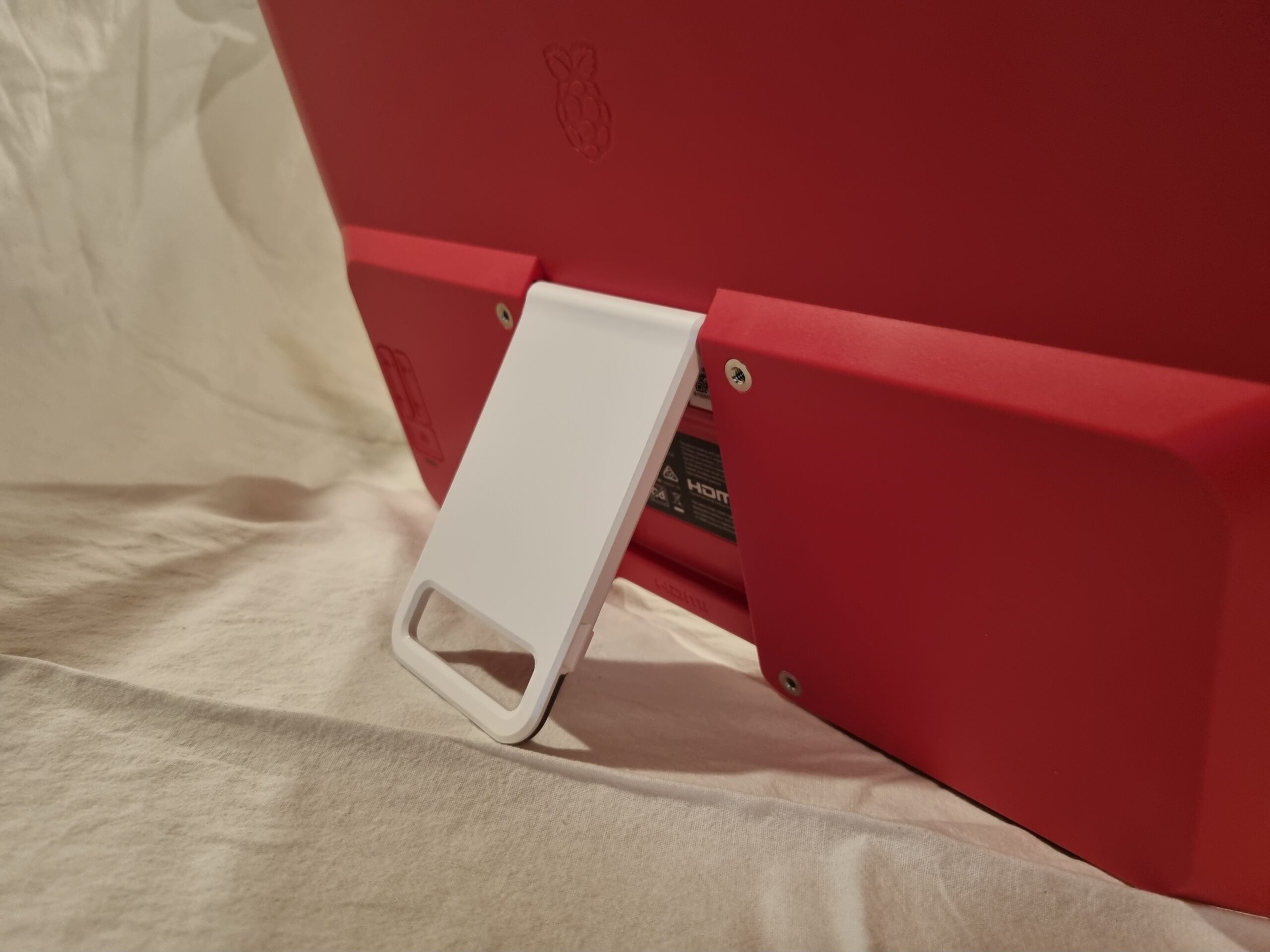 Raspberry Pi Display Module Monitor – Red & White 50-75ch - Image 7