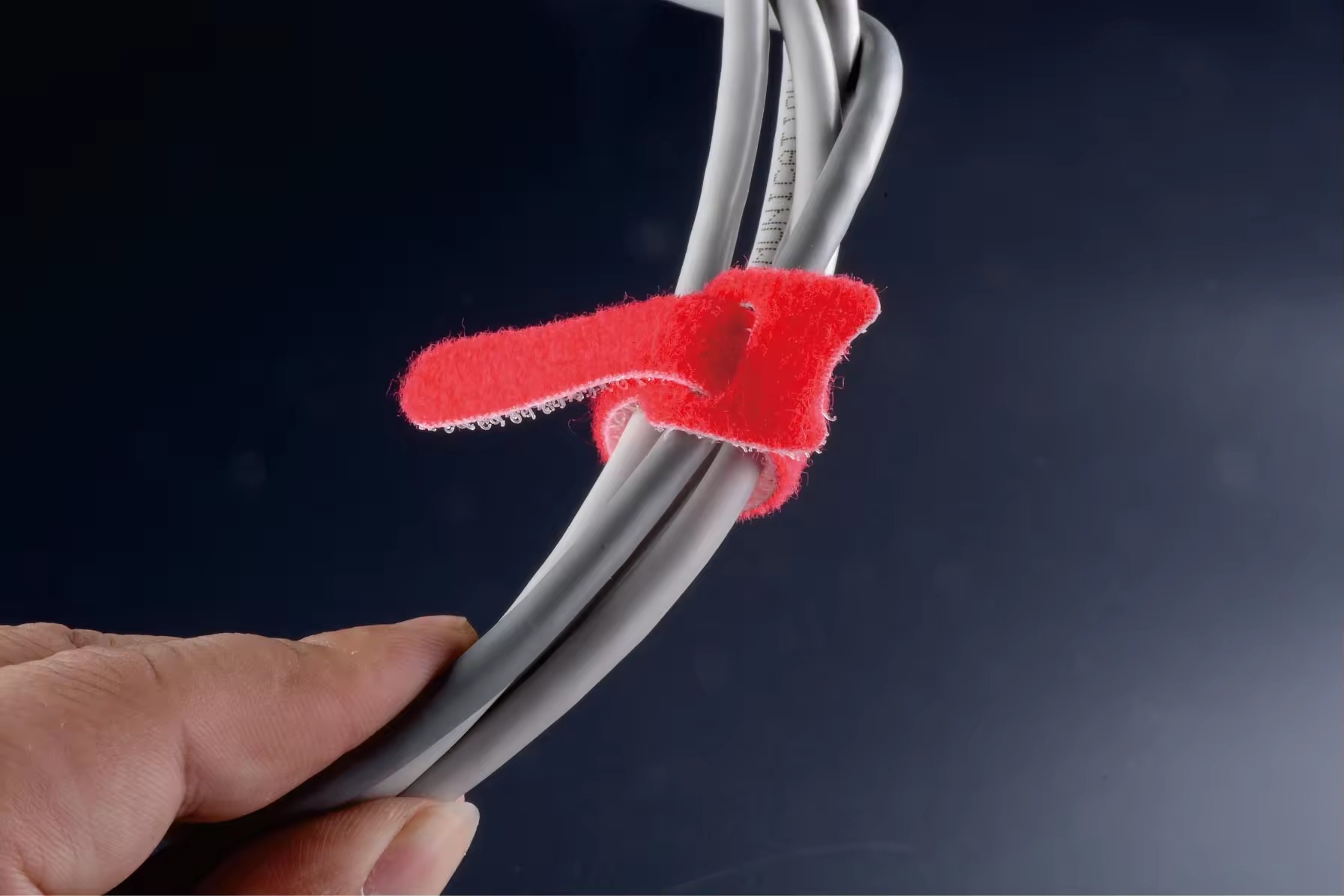 6-Inch Reusable Hook and Loop Cable Ties, 100-Pack, Black - Image 6